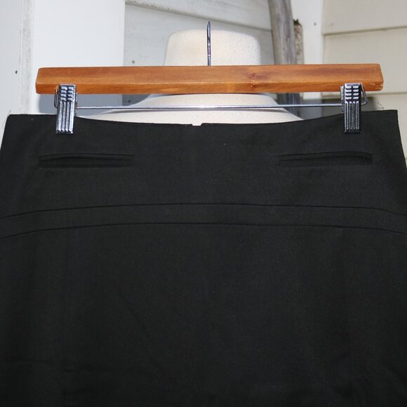 Express Black Stretch Ponte Top Double Seam & Pockets Short Straight Skirt Sz 8 - Picture 2 of 6
